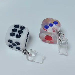 Dice Pendant Mobile Phone Dust Plug Type-c Charging Port Plug Dust Cover - Zdjęcie 1 z 9