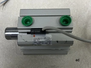 SMC CDQ2B32-25-DAJ00187 Compact Cylinder - NOS - Picture 1 of 4