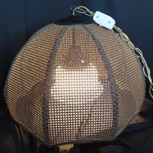 Lampada a sospensione vintage metà secolo moderna 18" vimini rattan marrone swag retrò anni 60 - Foto 1 di 14