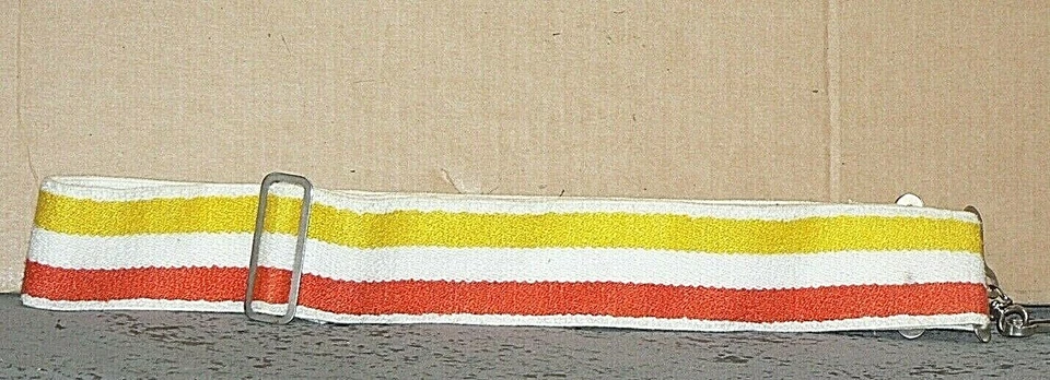 Alça de câmera estilo hippie branca com listras laranja-vermelhas e amarelas dos anos 1970  - Imagem 1 de 1