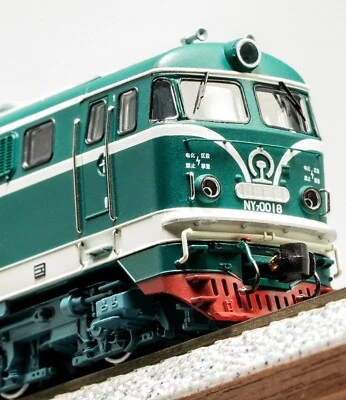 Chinese Diesel locomotive NY7 (By HENSCHEL) N-scale NEW - Image 1 of 4
