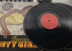 Beyoncé – Naughty Girl OG 2004 Press 12" PROMO In Picture Cover VG+/VG+ - Bild 1 von 3