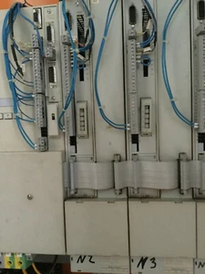 Siemens Simodrive 611 Achsverstärker VSA Modul 6SN1130-1AA11-0DA0 (nur N2) - Bild 1 von 2