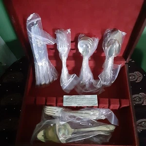 Oneida Community Queen Bess II Tudor Silver Plate 1946 Flatware, 49 Pieces - Picture 1 of 13
