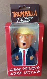 Trumpzilla Nation Smashing Spark Spitting Trump juguete de cuerda 2024 mordaza regalo - Imagen 1 de 5