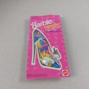 Barbie 65341 Mode Extras so viele Schuhe Zubehör Set 1994 versiegelt Neu aus altem Lagerbestand lesen - Bild 1 von 2