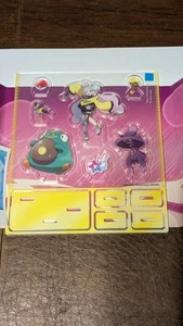 Adesivo Pokemon TCG Iono’s Bellibolt Ex Premium Collection e foglio supporto acrilico - Foto 1 di 3