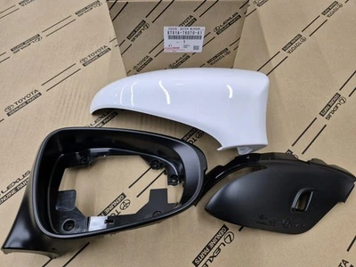 LEXUS OEM PASSENGER SIDE MIRROR COVER FOR 2015 - 2018 RC350 (PAINT CODE 083) - Imagem 1 de 2