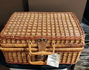 Vintage SEARS Wicker Picnic Basket Set for 4 - made for Sears 21 Pieces - Picture 1 of 7