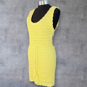 Mini Vestido Hello Molly Amarillo Crochet Tejido Sin Mangas Corbata Cintura Borla Talla M - Imagen 1 de 7