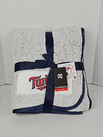Minnesota Twins Tail Logo Frosty Sherpa Fleece 50” X 60” Throw Couch Blanket Cover