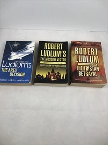 3 Lot Robert Ludlum Books (Paperback) FREE POSTAGE - Picture 1 of 6