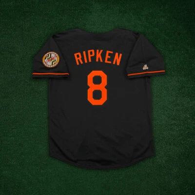 Camiseta deportiva negra alternativa para hombre Cal Ripken Jr. Baltimore Orioles con parche de equipo Foto 1 de 4