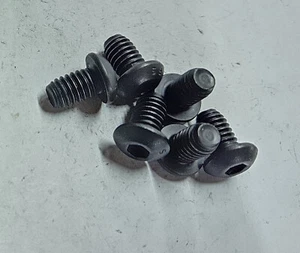 BHCS - Tornillo de tapa de cabeza de botón - 5/16-18 x 1/2 - Cantidad 25 - Imagen 1 de 1
