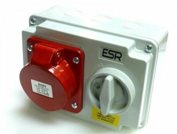 Interlocked switched socket 3 phase 16A 32A 4pin 5pin 415v Red Wall mounted IP44 - Image 1 of 1