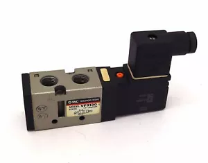 Elettrovalvola pneumatica SMC VF3130 19-26,5 bobina vac - Foto 1 di 3