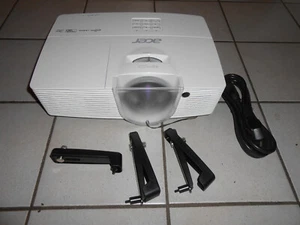 Acer DLP Projektor S1383WHne DWX1324 326 Lampenstunden Kurzdistanzbeamer - Bild 1 von 7