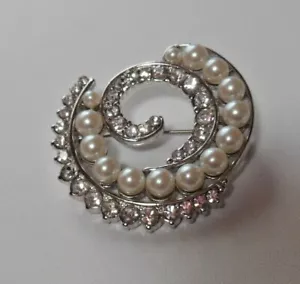Vintage Signed Monet Silver-tone Pearl & Rhinestone Swirl Brooch - Picture 1 of 2