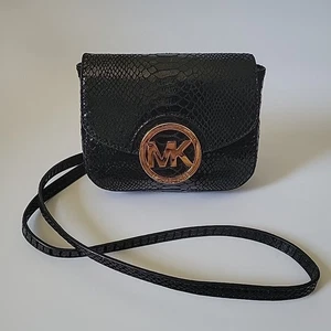 Michael Kors Fulton Flap Crossbody Bag Schwarz Schlangenprägung Designer Minimalistisch - Bild 1 von 19