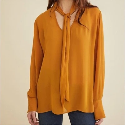 Blusa relajada manga larga cuello corbata Amour Vert Ena Cupro en dorado talla XL Foto 1 de 4