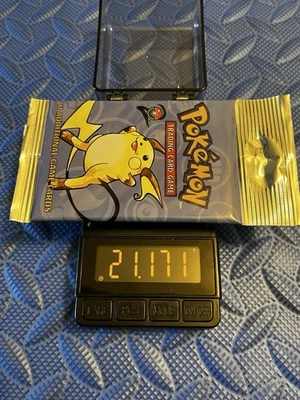 Pesado 21,17 g? Conjunto básico Wizards of the Coast 2 Booster Pack Riachu - Imagem 1 de 4