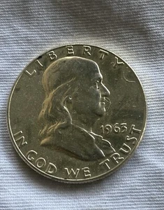 1963 Uncirculated Silver Half Dollar - Picture 1 of 2