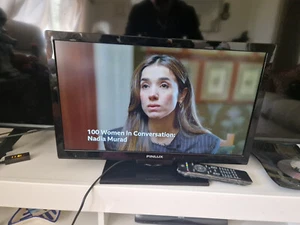 Slim Finlux 22-Inch HD TV with Built-In DVD Player Excellent condition - Picture 1 of 8