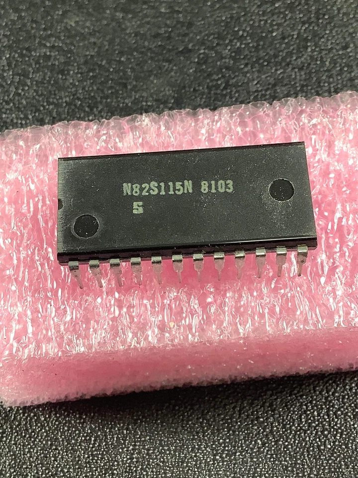 N82S115N - SIGNETICS - 512 X 8 BIPOLAR PROM - Image 1 of 1