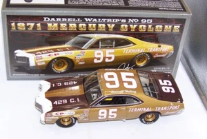 1:24 UNIVERSITY OF RACING 1971 MERCURY #95 TERMINAL TRANSPORT DARRELL WALTRIP - Picture 1 of 10