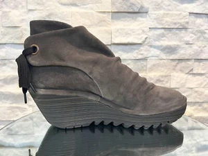 NIB Women's FLY LONDON YEBI788FLY Oil Suede Wedge Booties Size 39 (8-8.5) - Picture 1 of 20