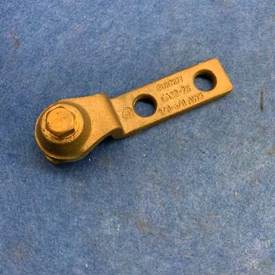 Burndy Versilug 1/0-4/0AWG Copper Mechanical Terminal EA28-2N - Image 1 of 3