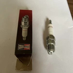 New Champion Spark Plug 406.  RV12YC - Picture 1 of 2