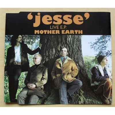 MOTHER EARTH JESSE - LIVE EP CD SINGLE 1994 WITH 3 LIVE TRACKS (JESSE/MR FREEDOM Foto 1 de 2