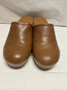 Universal Threads Slipper Clogs, Wm Größe 8,5, camelfarbenes Leder/Kunstholz, neu im Karton - Bild 1 von 5
