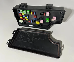 2011-2014 Jeep Patriot Compass Caliber Power Module TIPM Fuse Box P04692343AD - Picture 1 of 9