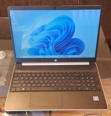 Portátil HP 15-dy0010ds TOUCH Pentium 5405U 4xCPU@2,3 GHz 4 GB RAM 128 GB SSD (4D6) Foto 1 de 4