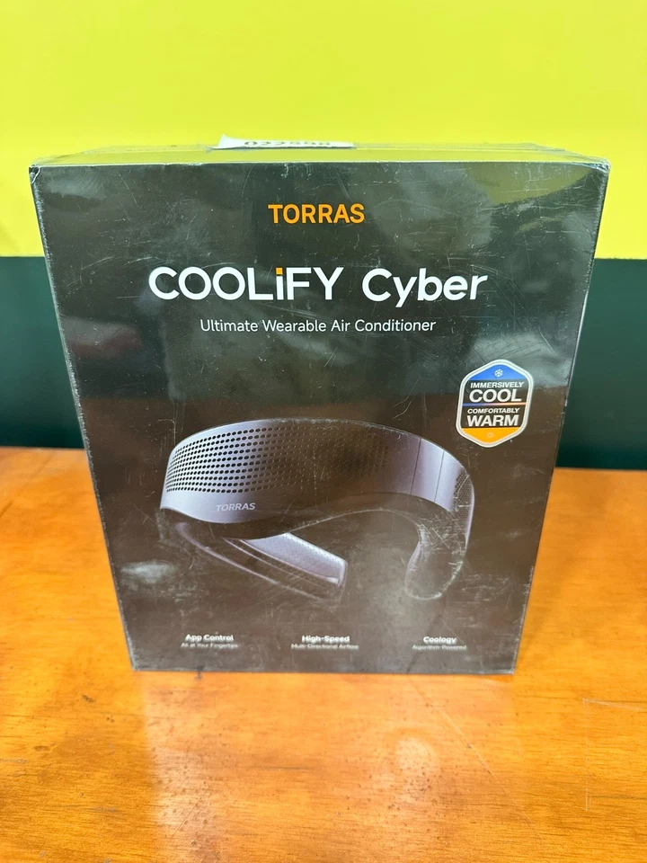 Torras Coolify Cyber Ultimate Wearable Air Conditioner-Black Neck Fan Heater