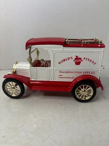 ERTL WASHINGTON APPLE 1913 FORD DELIVERY CAR DIECAST BANK #F133 - Picture 1 of 11