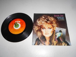 Bonnie Tyler - Holding out for a Hero (1984) Vinyl 7` inch Single Vg +++ - Foto 1 di 2