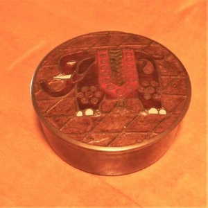 Vintage 1950 Indian Brass Trinket Box with enamel cover with figurative elephant - Picture 1 of 6