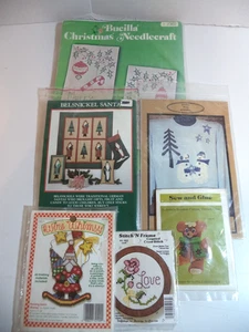 Vintage Lot Weihnachten Bastelsets, Belsnickel Weihnachtsmänner, Kreuzstich, Ornament/Muster - Bild 1 von 12