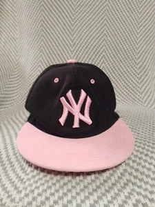 New York Yankees Snapback Cap Hat Pink Black Small Youth - Picture 1 of 6