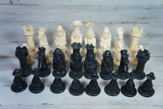 Mid-Century Modern Italian Professional Chess Board with Pawns, 1980s for  sale at Pamono