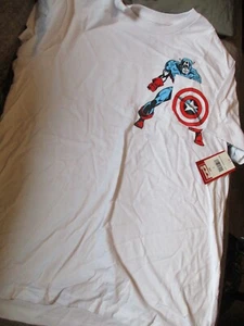 Größe Large Marvel T-Shirt mit Tasche neu Einzelhandel $ 24,00 - Bild 1 von 4