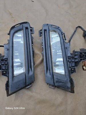 Juego de luces antiniebla para parachoques Mazda 3 sedán 2007 2008 2009 OEM Stanley Foto 1 de 4