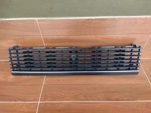 Toyota Corolla KE70 KE72 Front Grille Mask 1982 No Emblem OEM 53111-12500 - Picture 1 of 12