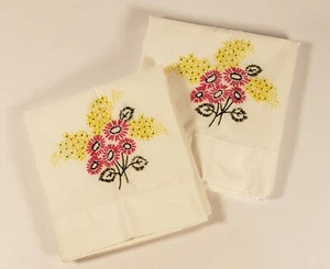 VINTAGE Linen Pillow Cases Pair of 2 Hand Embroidered Pink Yellow Floral A16 - Picture 1 of 2