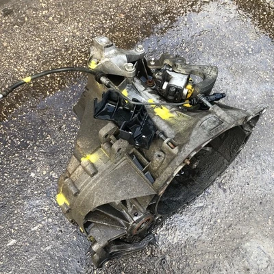 VOLVO V50 ESTATE 2.0 TDCI DIESEL 6 SPEED MANUAL GEARBOX 8G9R-7002-PF 2004 - 2010 - Image 1 of 4