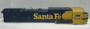 MTH G ONE GAUGE RAILKING SANTA FE #7444 TABLERO 8-40B CARCASA MOTOR DIÉSEL PIEZAS NUEVAS - Imagen 1 de 17