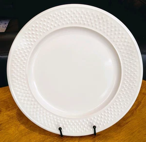 Genevieve Lethu Grain de Riz White Dinner Plate France 1984 Textured 10 3/4" - Picture 1 of 9